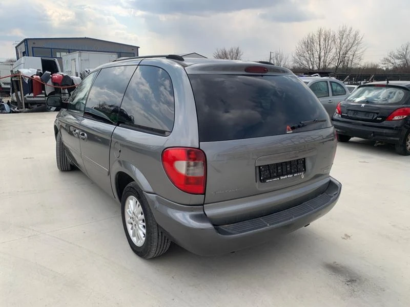 Chrysler Voyager  2.5 CRD 141 K.C, снимка 6 - Автомобили и джипове - 36164464