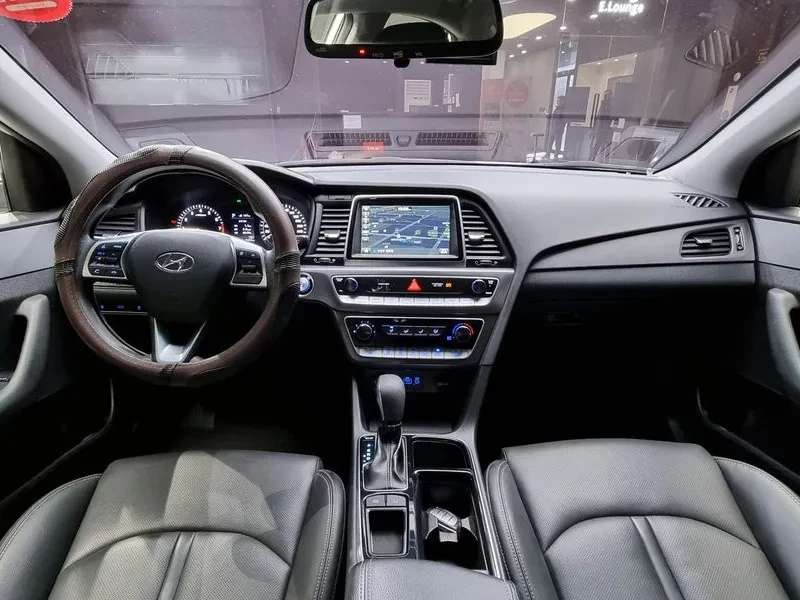 Hyundai Sonata New Rise 2.0 Style, снимка 7 - Автомобили и джипове - 55260874