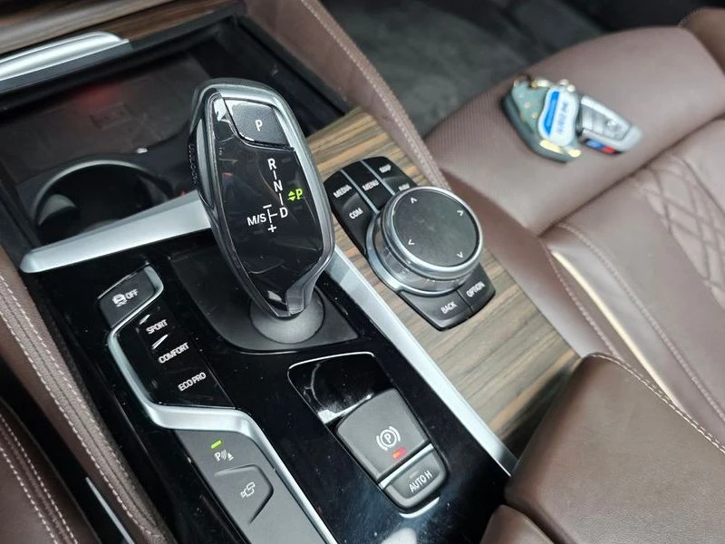 BMW 530 530I M Sports Plus, снимка 10 - Автомобили и джипове - 55505095