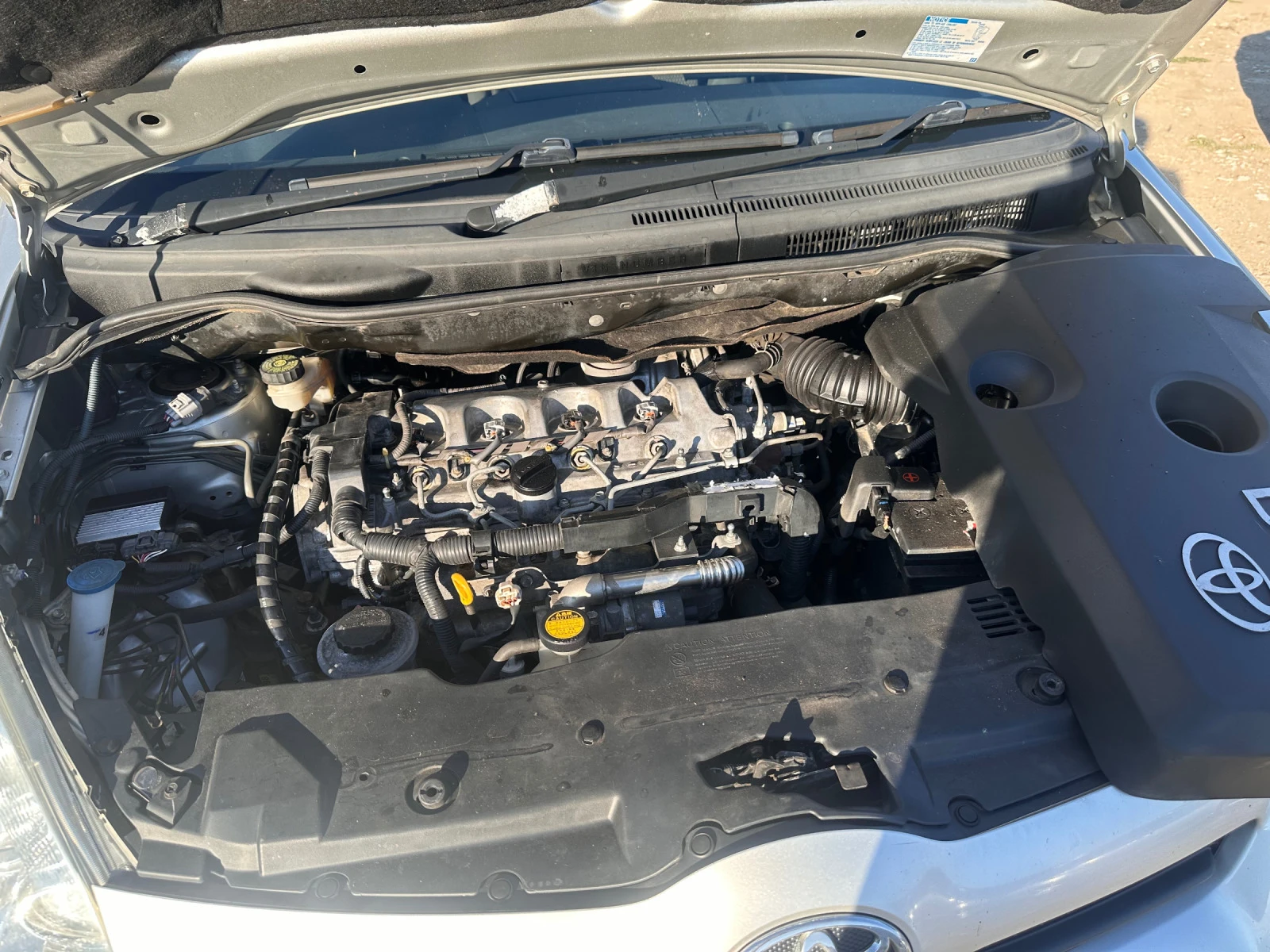 Toyota Corolla verso 2.2 D-4D 136. | Mobile.bg   16