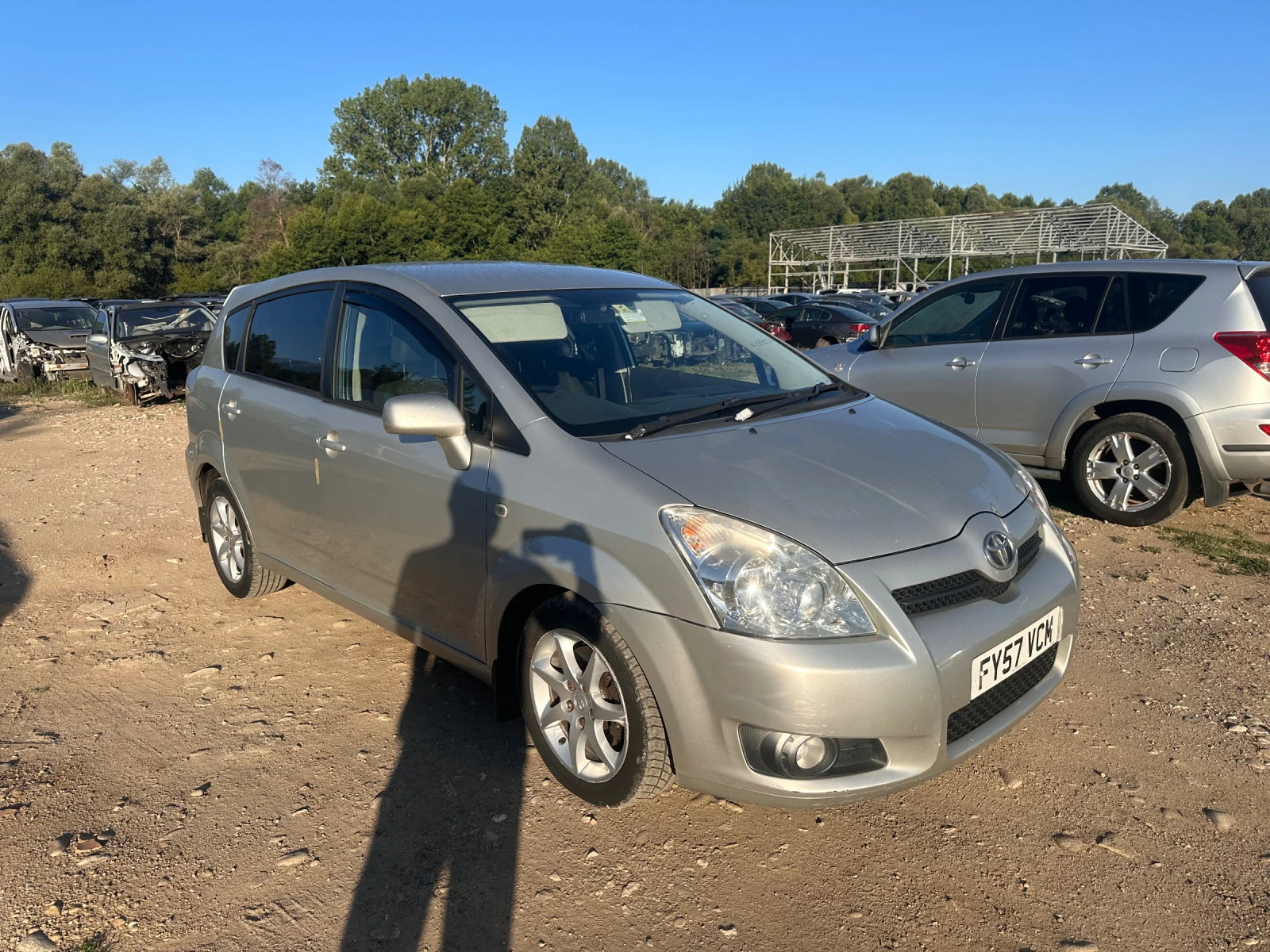 Toyota Corolla verso 2.2 D-4D 136к.с - изображение 2