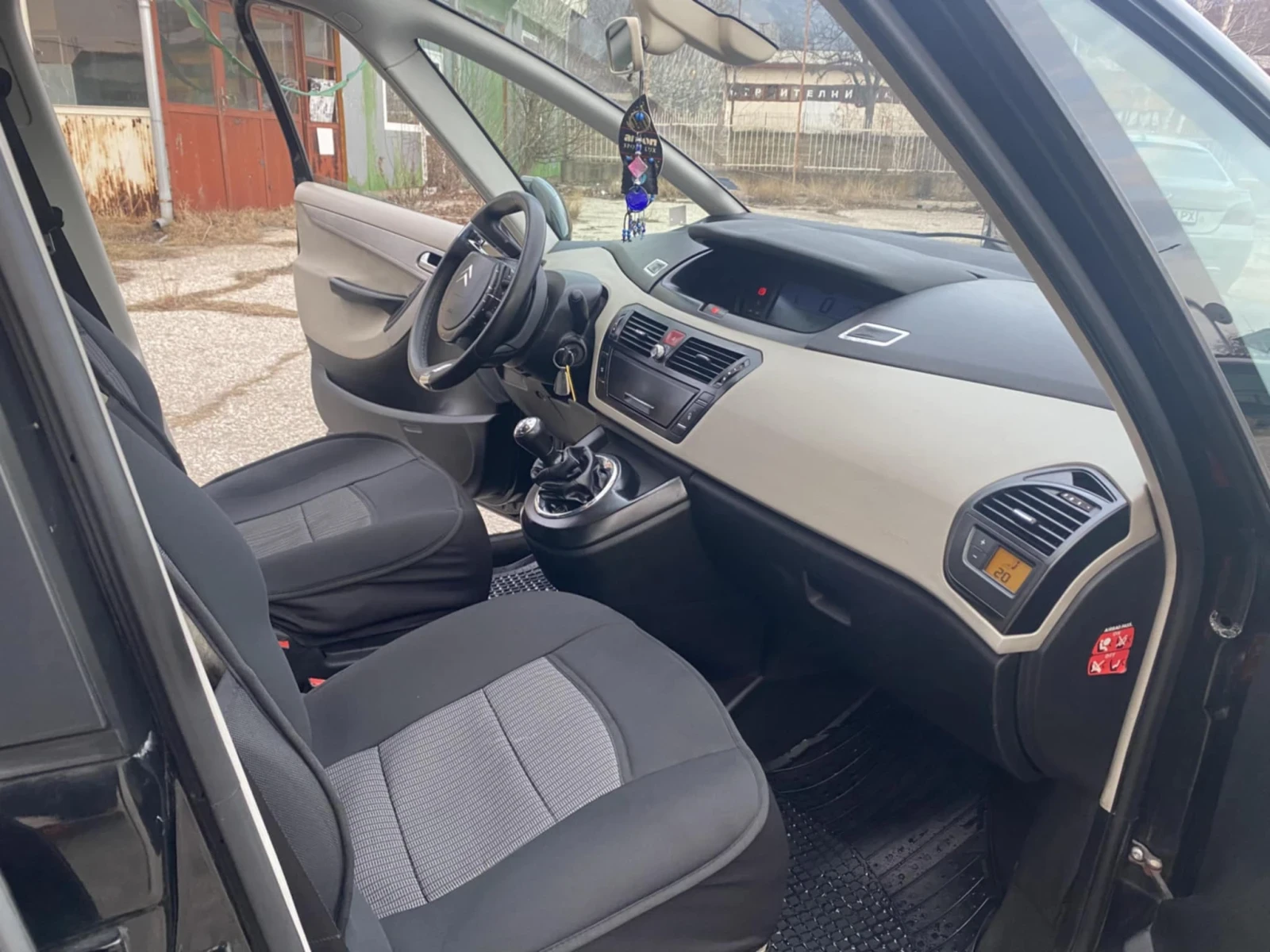 Citroen C4 Picasso  - изображение 7