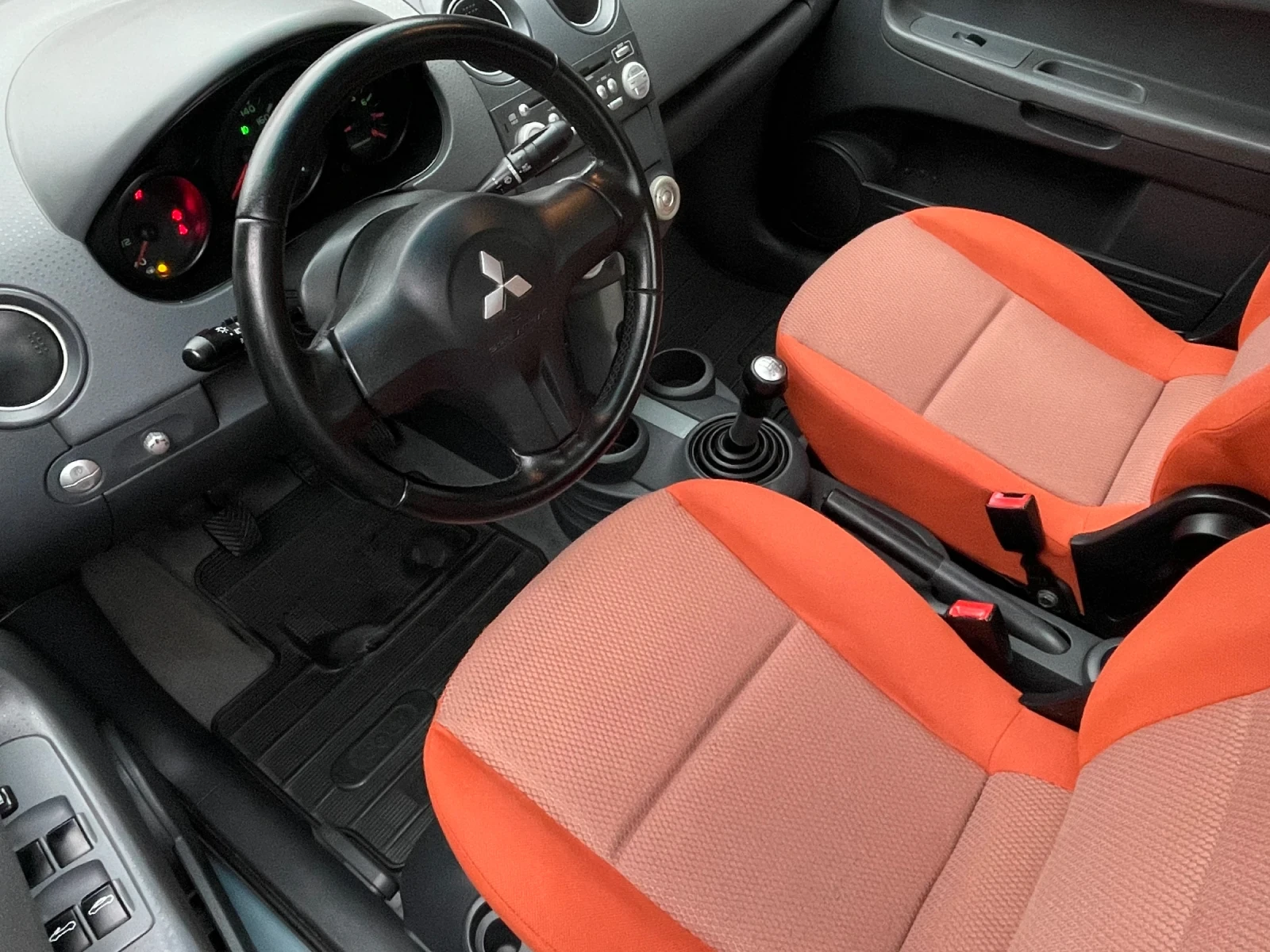 Mitsubishi Colt 1.5 i CZC - изображение 8