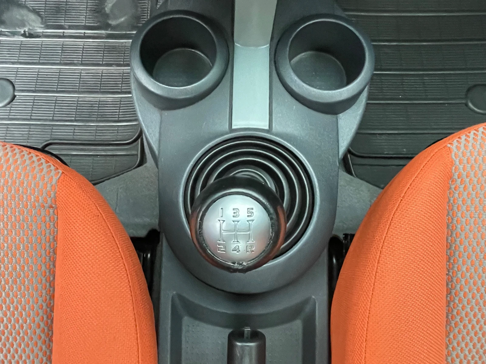 Mitsubishi Colt 1.5 i CZC - изображение 10