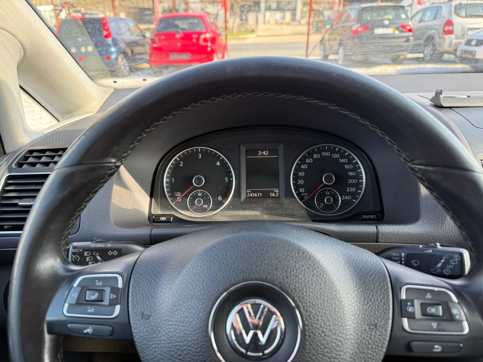 VW Touran 1.6 105�� | Mobile.bg � ����������� 12