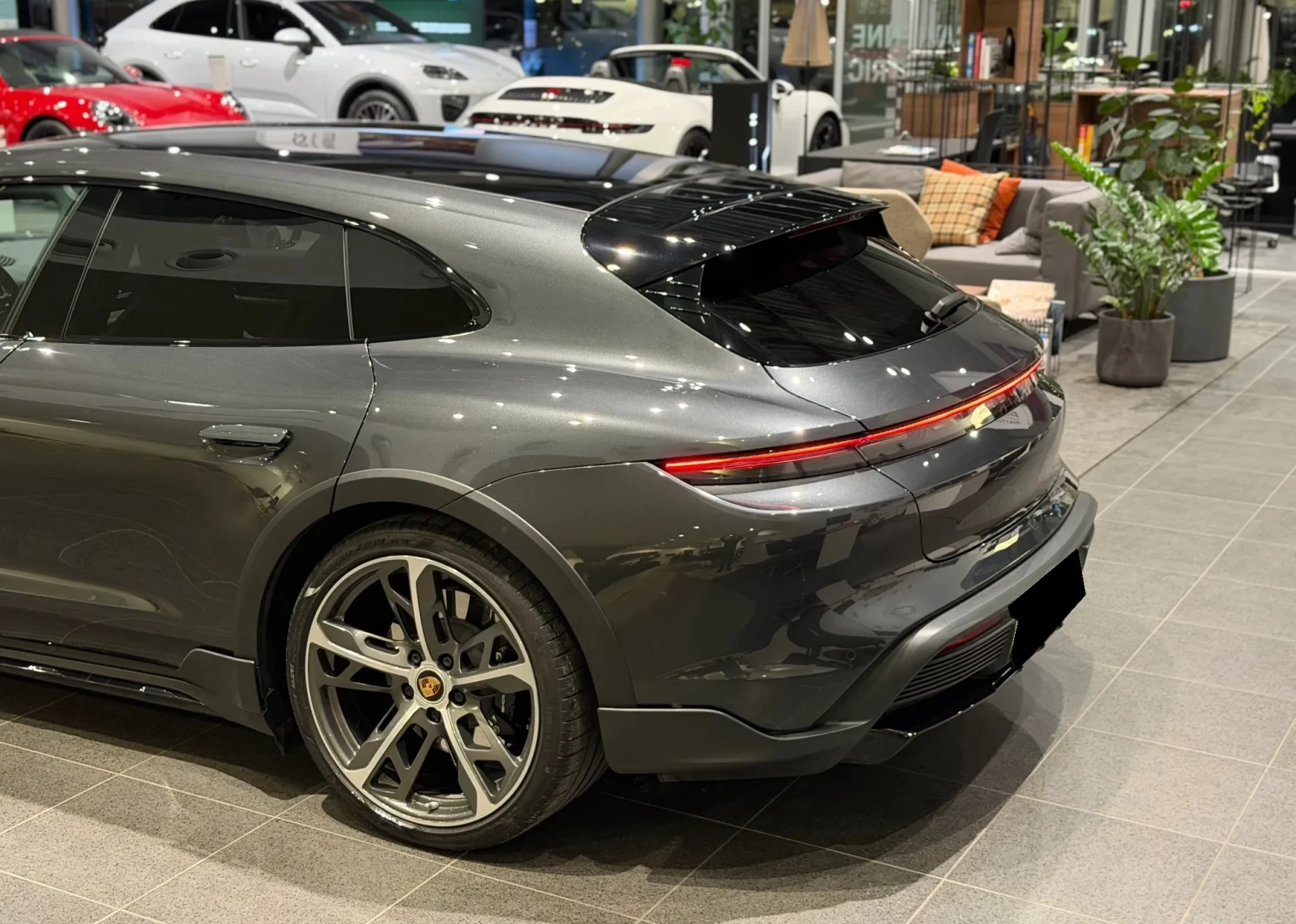 Porsche Taycan 4S Cross Turismo, снимка 5 - Автомобили и джипове - 53870545