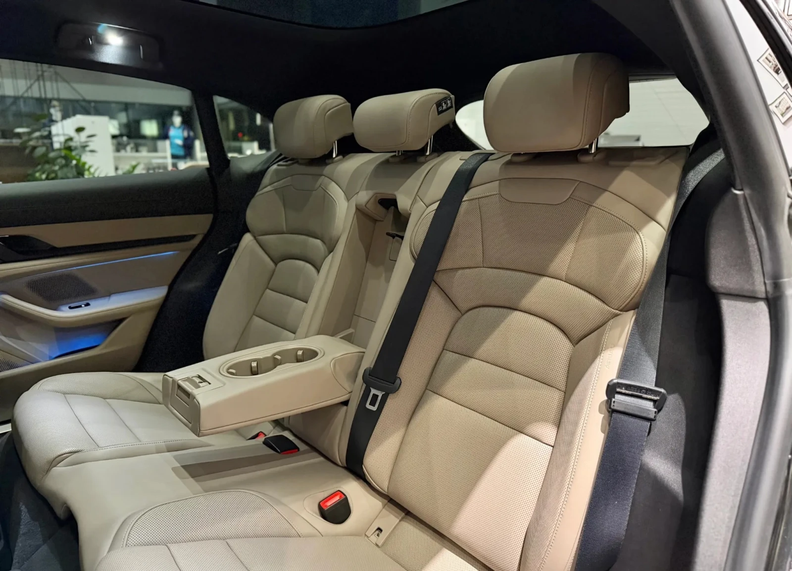 Porsche Taycan 4S Cross Turismo, снимка 8 - Автомобили и джипове - 53870545