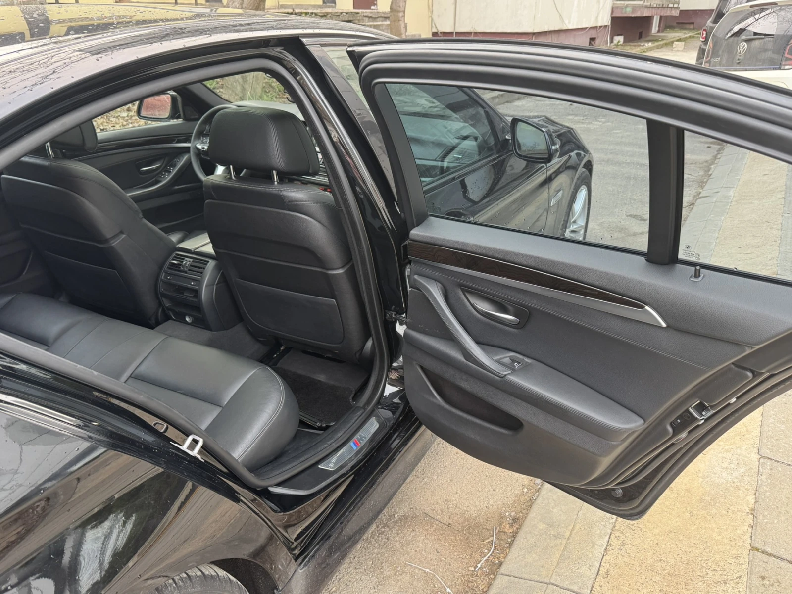 BMW 528 Xi, снимка 16 - Автомобили и джипове - 54054420