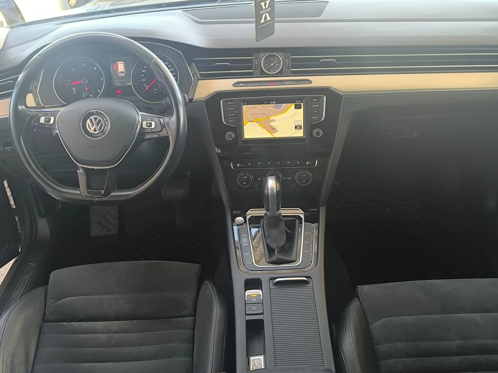 VW Passat Variant 2.0 TDI 150 к.с. DSG, 2017, Highline/LED/, снимка 8 - Автомобили и джипове - 55243367