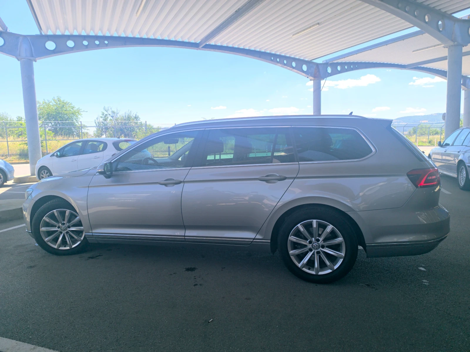 VW Passat Variant 2.0 TDI 150 к.с. DSG, 2017, Highline/LED/, снимка 5 - Автомобили и джипове - 55243367
