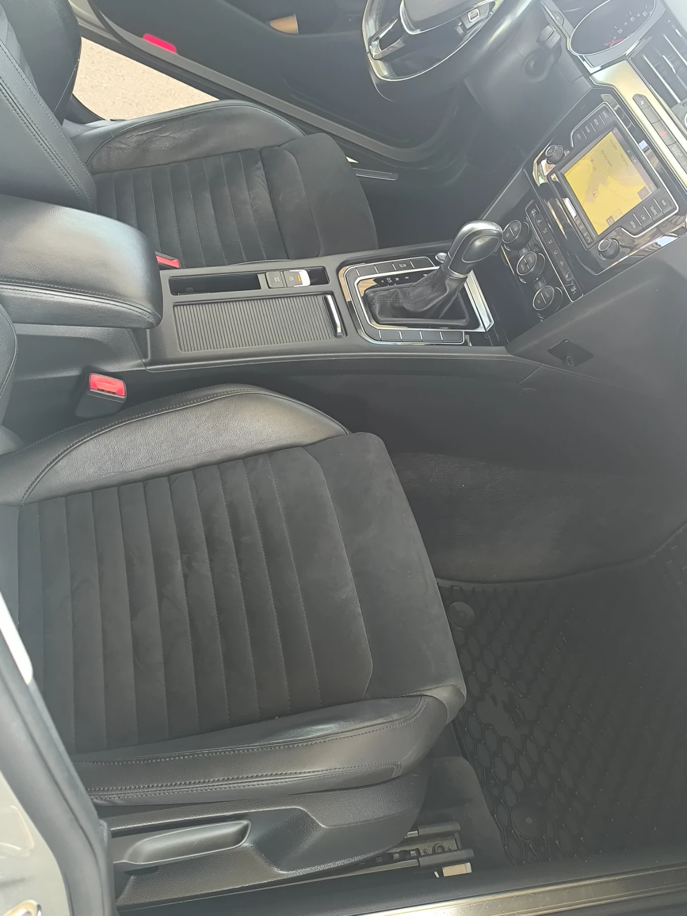 VW Passat Variant 2.0 TDI 150 к.с. DSG, 2017, Highline/LED/, снимка 9 - Автомобили и джипове - 55243367