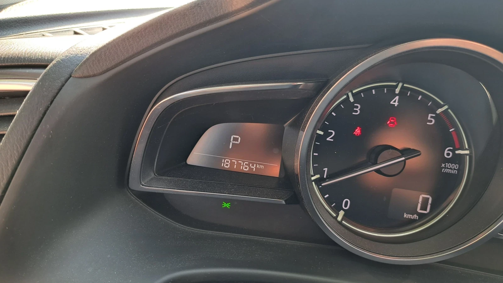 Mazda 3 2.2 automatic skyactive, снимка 13 - Автомобили и джипове - 55569947