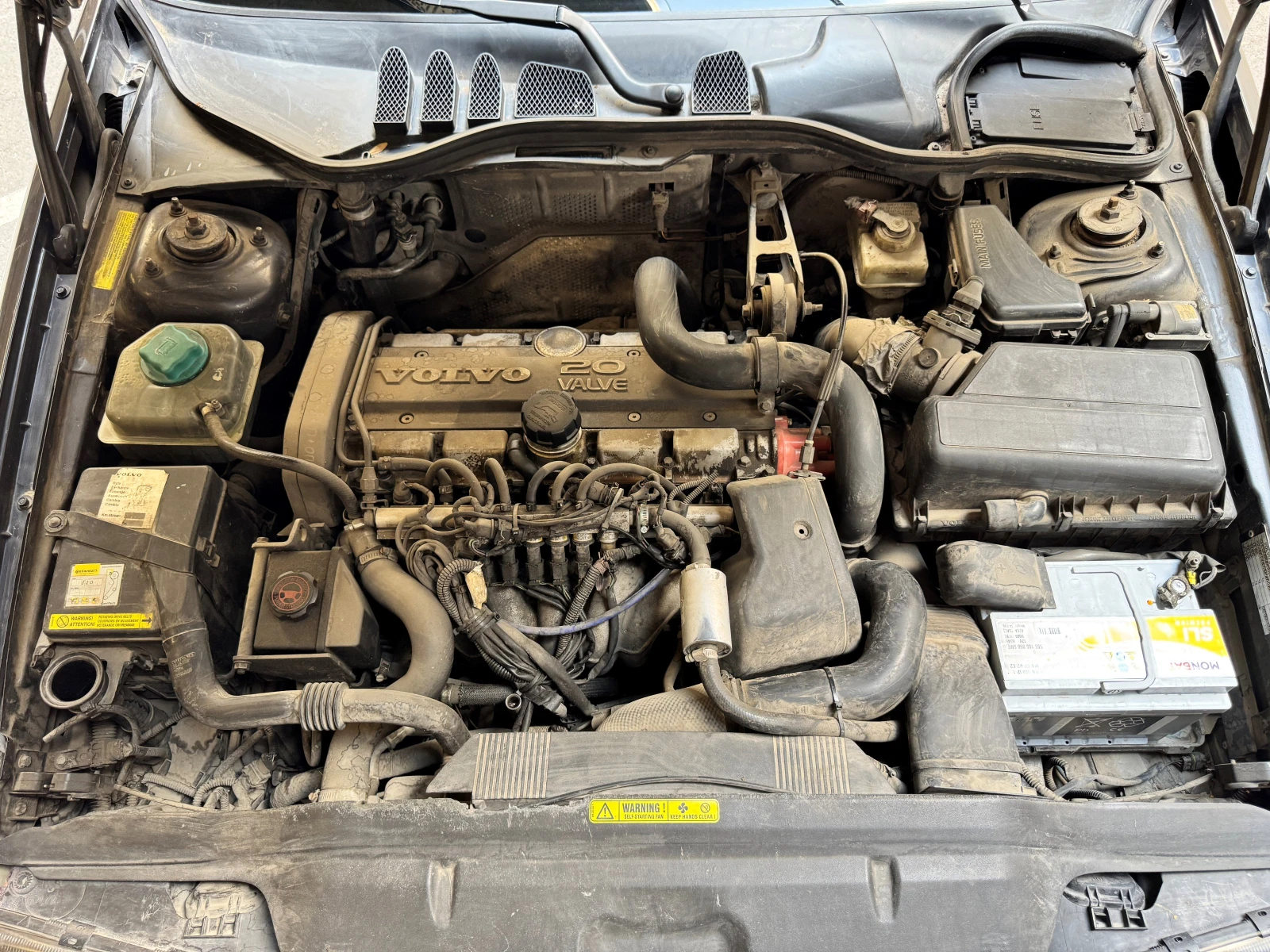 Volvo C70 T5, снимка 17 - Автомобили и джипове - 56175794