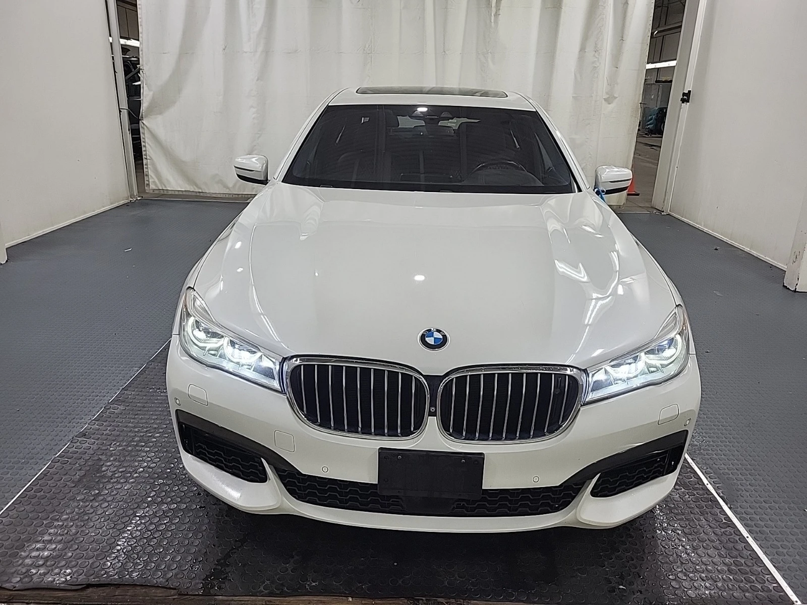 BMW 750 xDrive* �����* Digital* Harman* HUD* Ambient* 360* | Mobile.bg � ����������� 2
