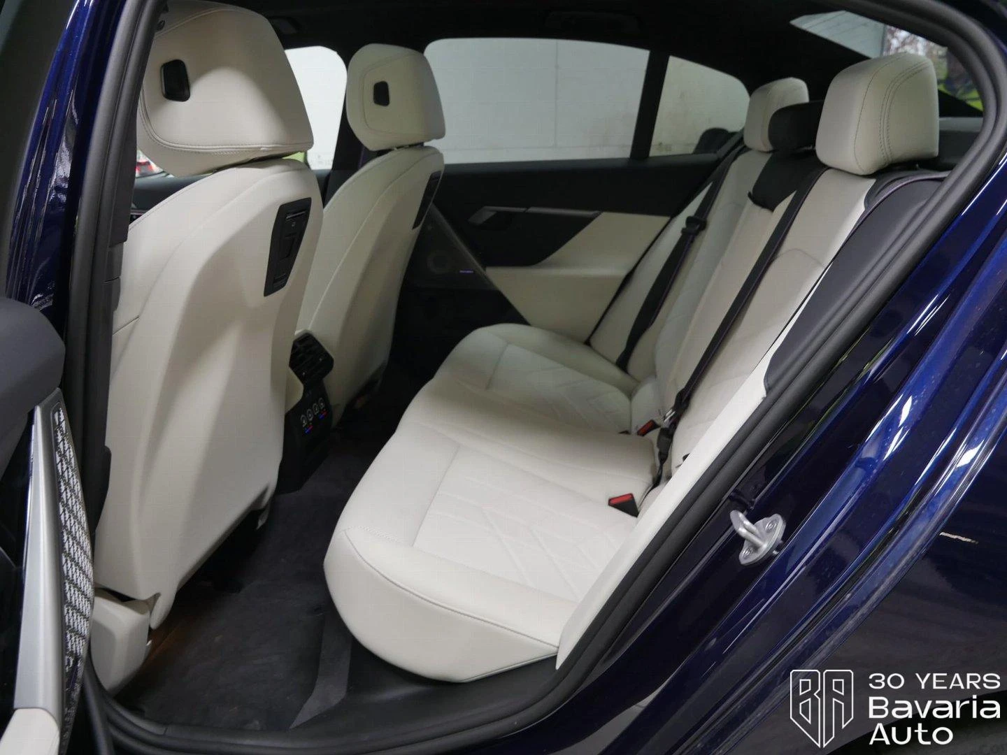 BMW 550 e xDrive Steptronic, снимка 8 - Автомобили и джипове - 56709059