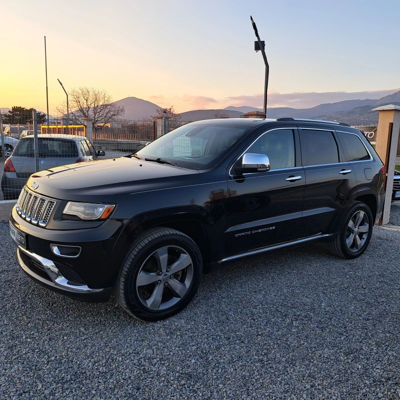 Jeep Grand cherokee SUMMIT* 5.7* V8* DISTRONIC* PANORAMA* KEYLESS&GO* , снимка 2 - Автомобили и джипове - 49026051