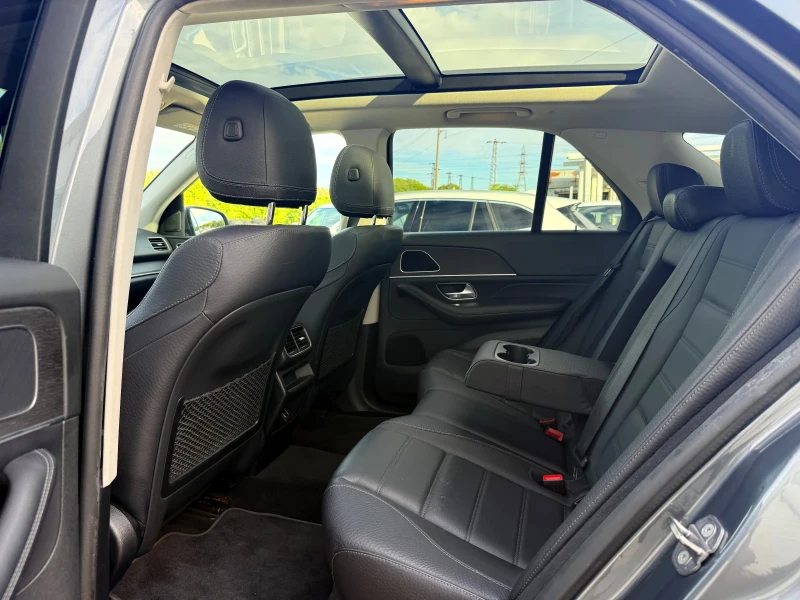 Mercedes-Benz GLE 350 de/AMG/4Matic/Панорама/Камера 360/9G-Tronic, снимка 8 - Автомобили и джипове - 51945555