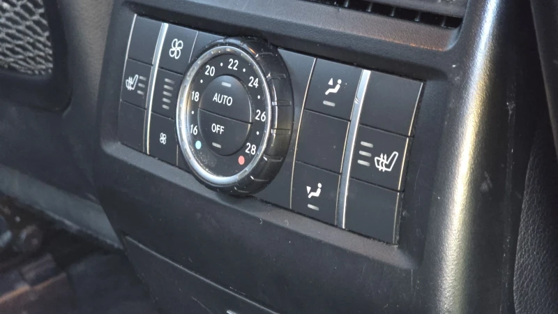 Mercedes-Benz GL 350 AMG Pack, снимка 10 - Автомобили и джипове - 52526905