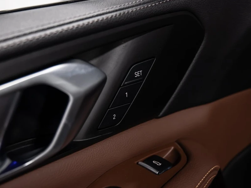 BMW X5 Xdrive40i M-Package (CARFAX), снимка 15 - Автомобили и джипове - 52990351