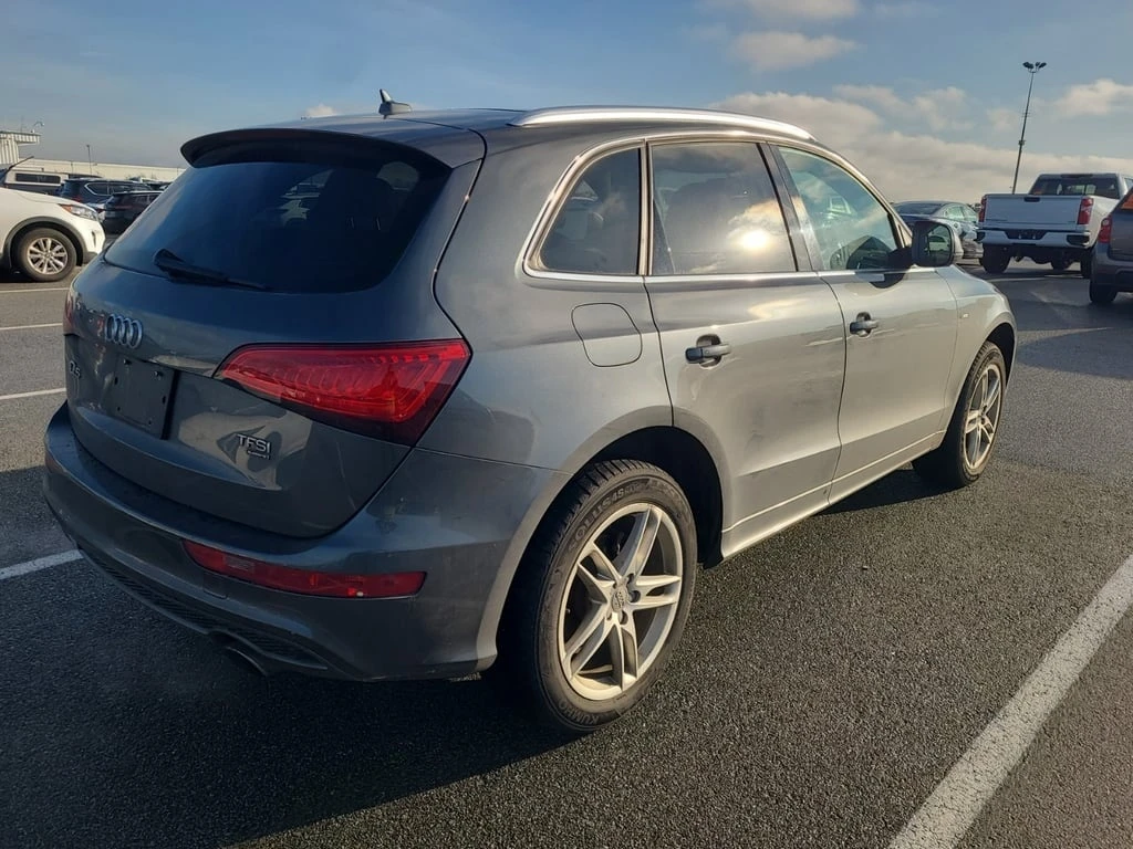 Audi Q5 * 2.0L TECHNIK * CARFAX * БЕЗ ПЪРВОНАЧАЛНА ВНОСКА - изображение 3