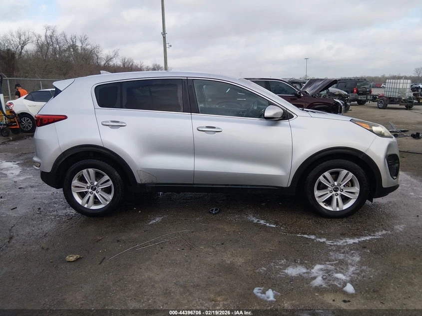 Kia Sportage 2.4l Lx, снимка 13 - Автомобили и джипове - 53773526