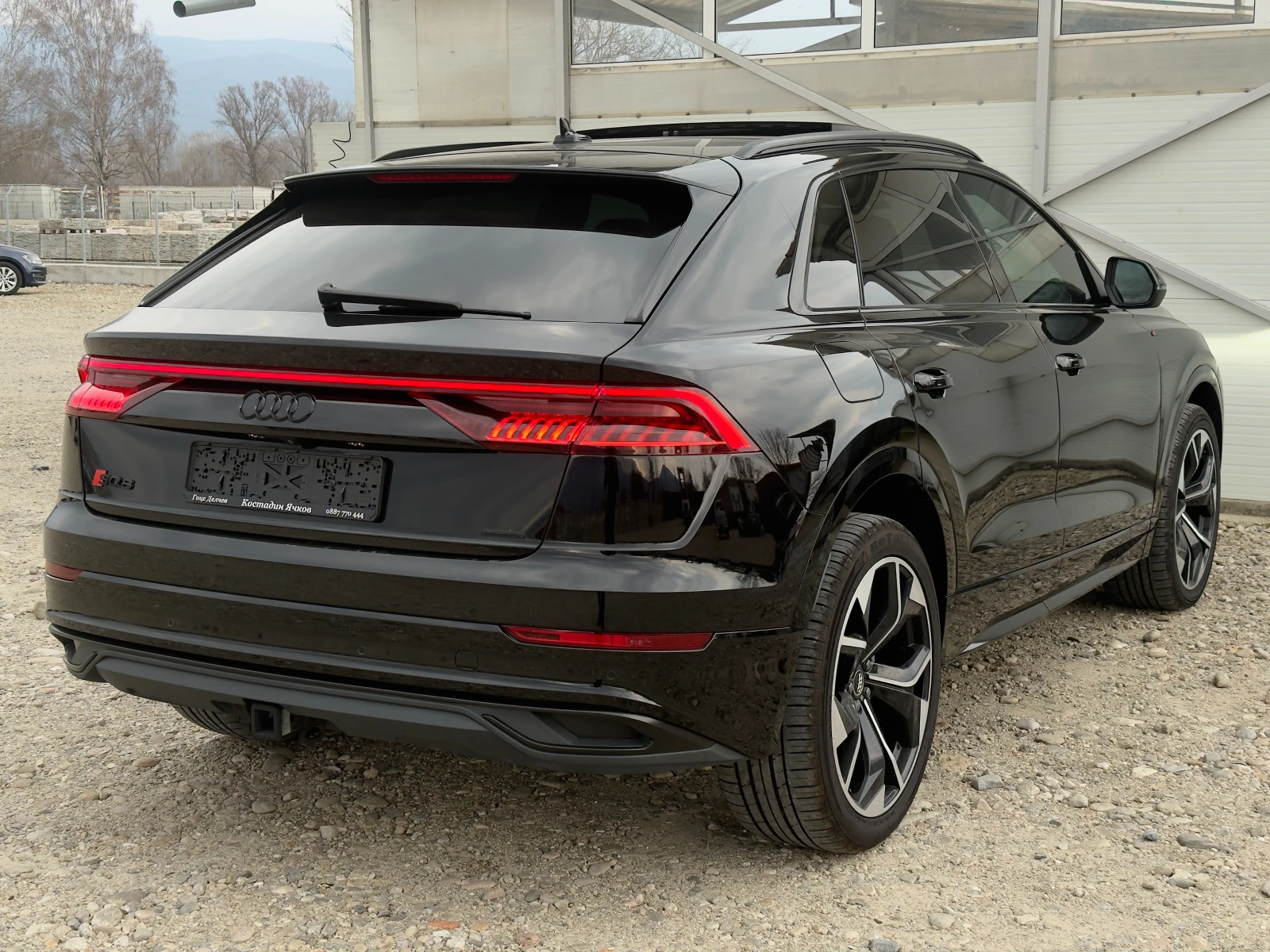 Audi Q8 55 TFSI S-line/92000км/Hibryd/22zoll/Лизинг, снимка 4 - Автомобили и джипове - 53899403