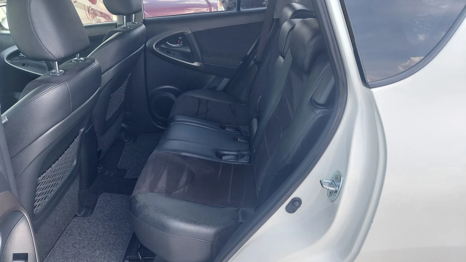 Toyota Rav4 2.2 НАВИ ПОДГРЕВ 4Х4, снимка 9 - Автомобили и джипове - 54822895