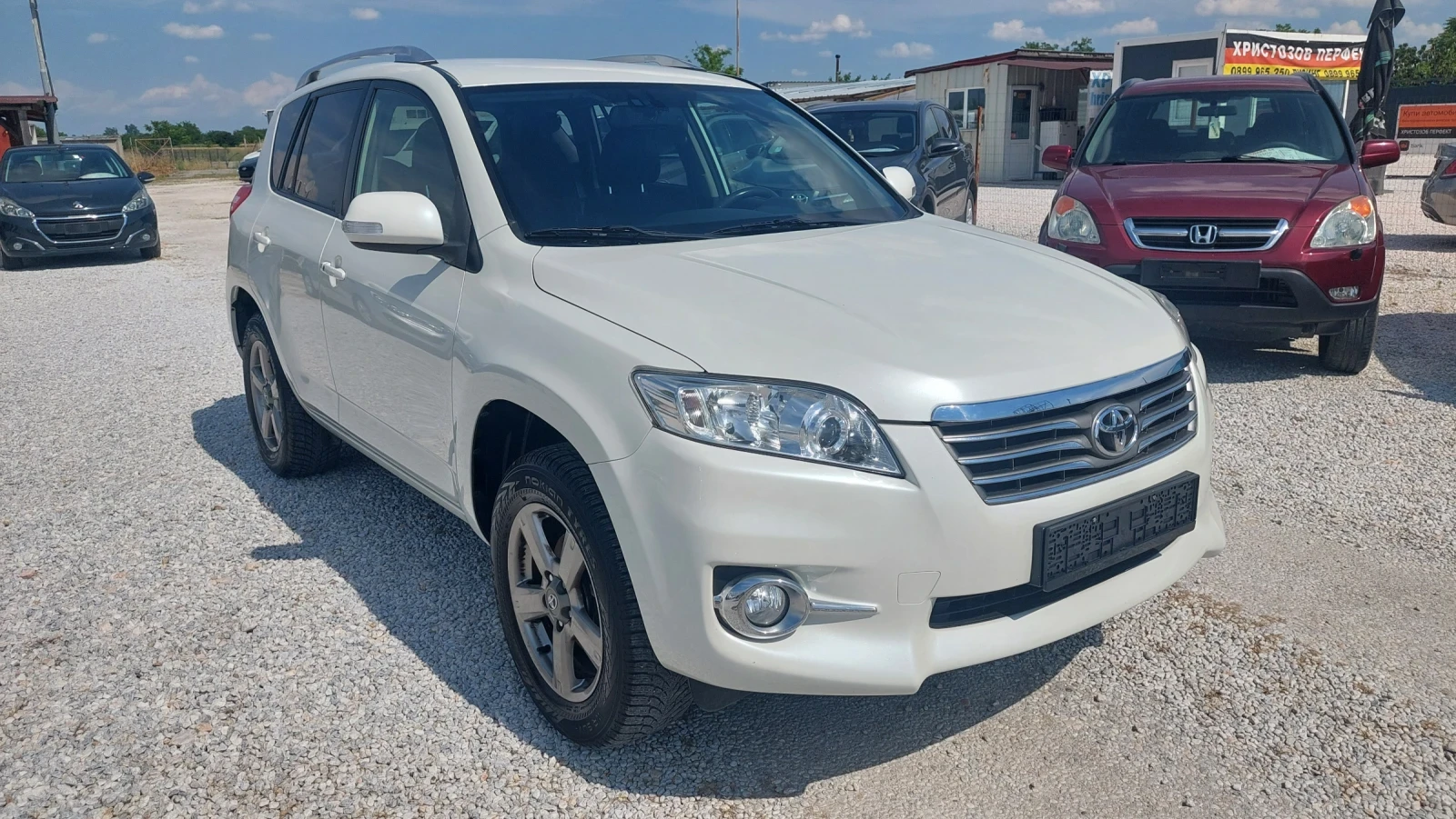 Toyota Rav4 2.2 НАВИ ПОДГРЕВ 4Х4, снимка 3 - Автомобили и джипове - 54822895