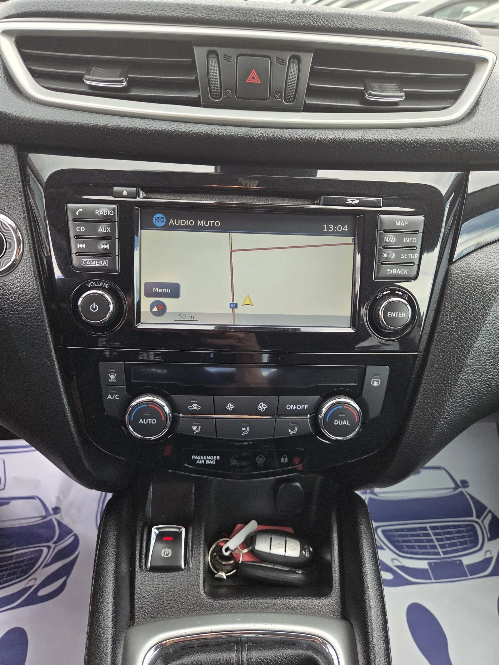 Nissan Qashqai 1.5 d, снимка 10 - Автомобили и джипове - 55101655