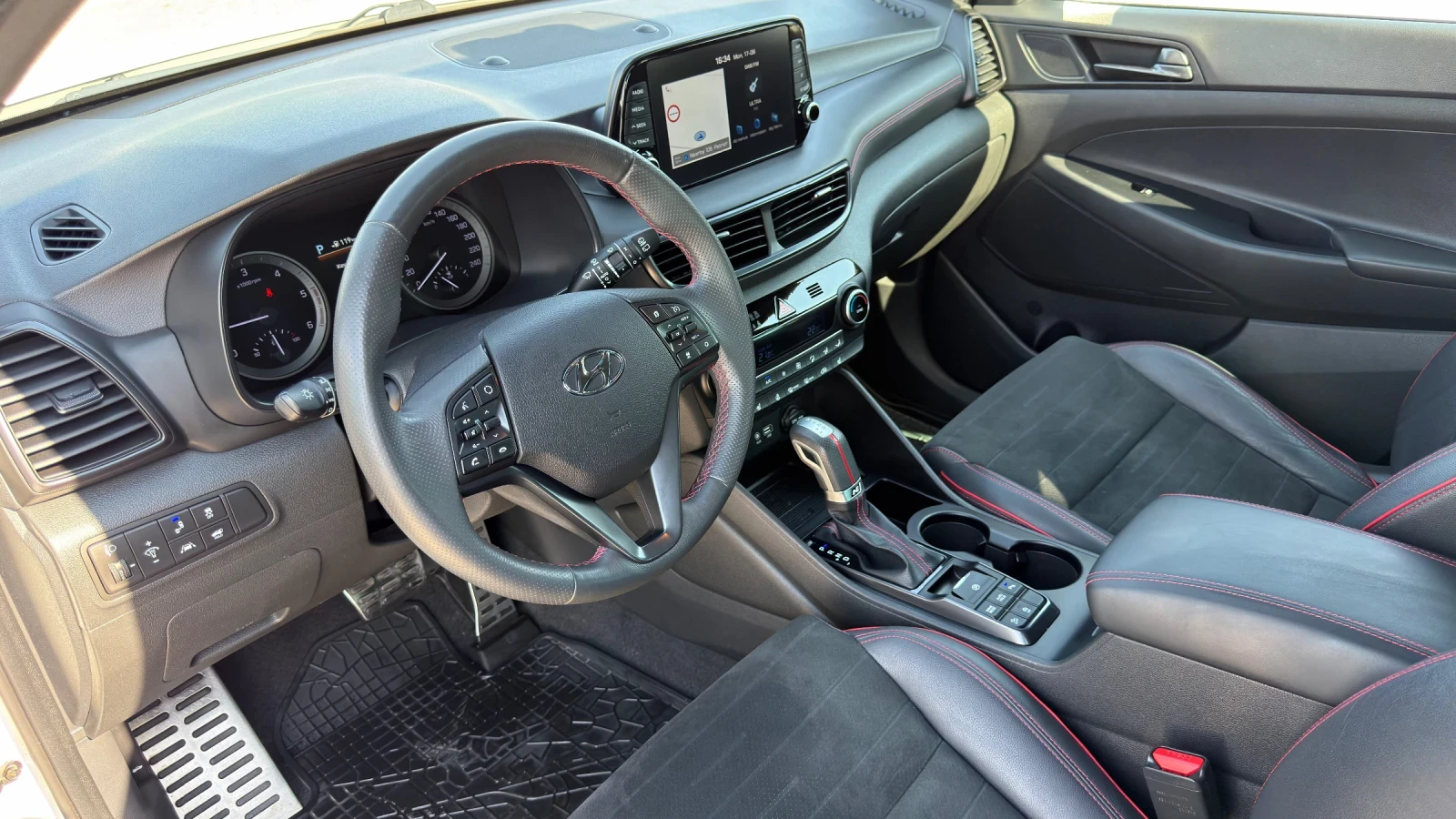 Hyundai Tucson N Line Automatic ОБСЛУЖЕН, снимка 12 - Автомобили и джипове - 55834667
