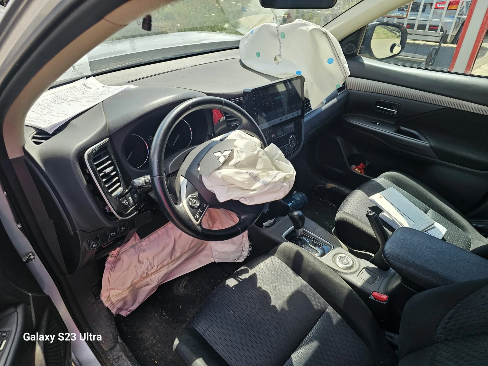 Mitsubishi Outlander, снимка 6 - Автомобили и джипове - 55221738
