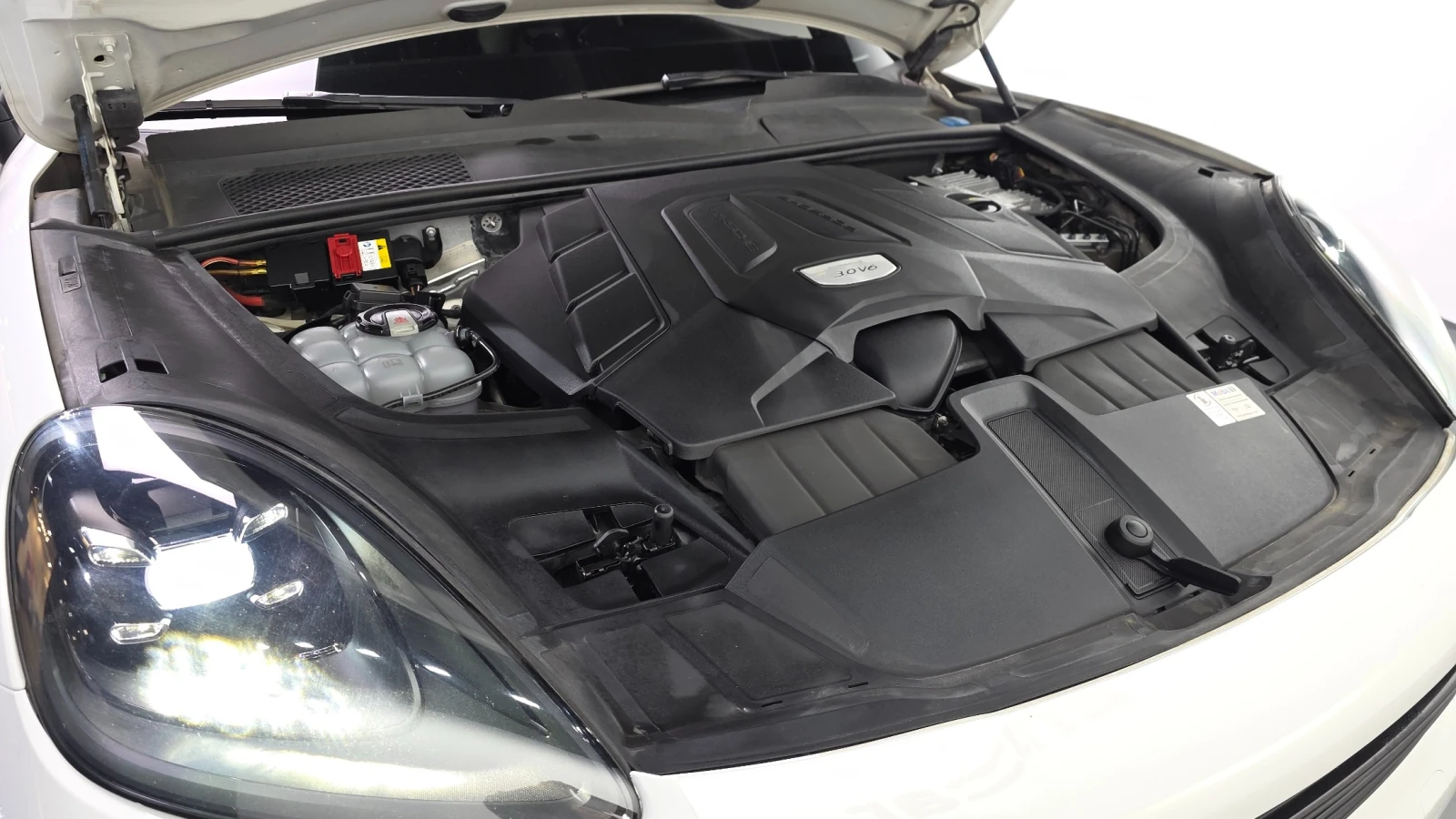 Porsche Cayenne, снимка 6 - Автомобили и джипове - 55689541