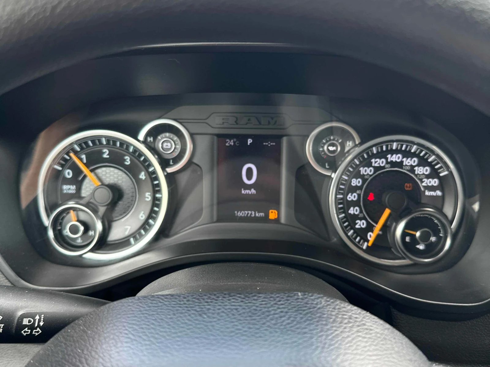 Dodge RAM 1500 * Tradesman * CARFAX * БЕЗ ПЪРВОНАЧАЛНА ВНОСКА, снимка 8 - Автомобили и джипове - 55875643