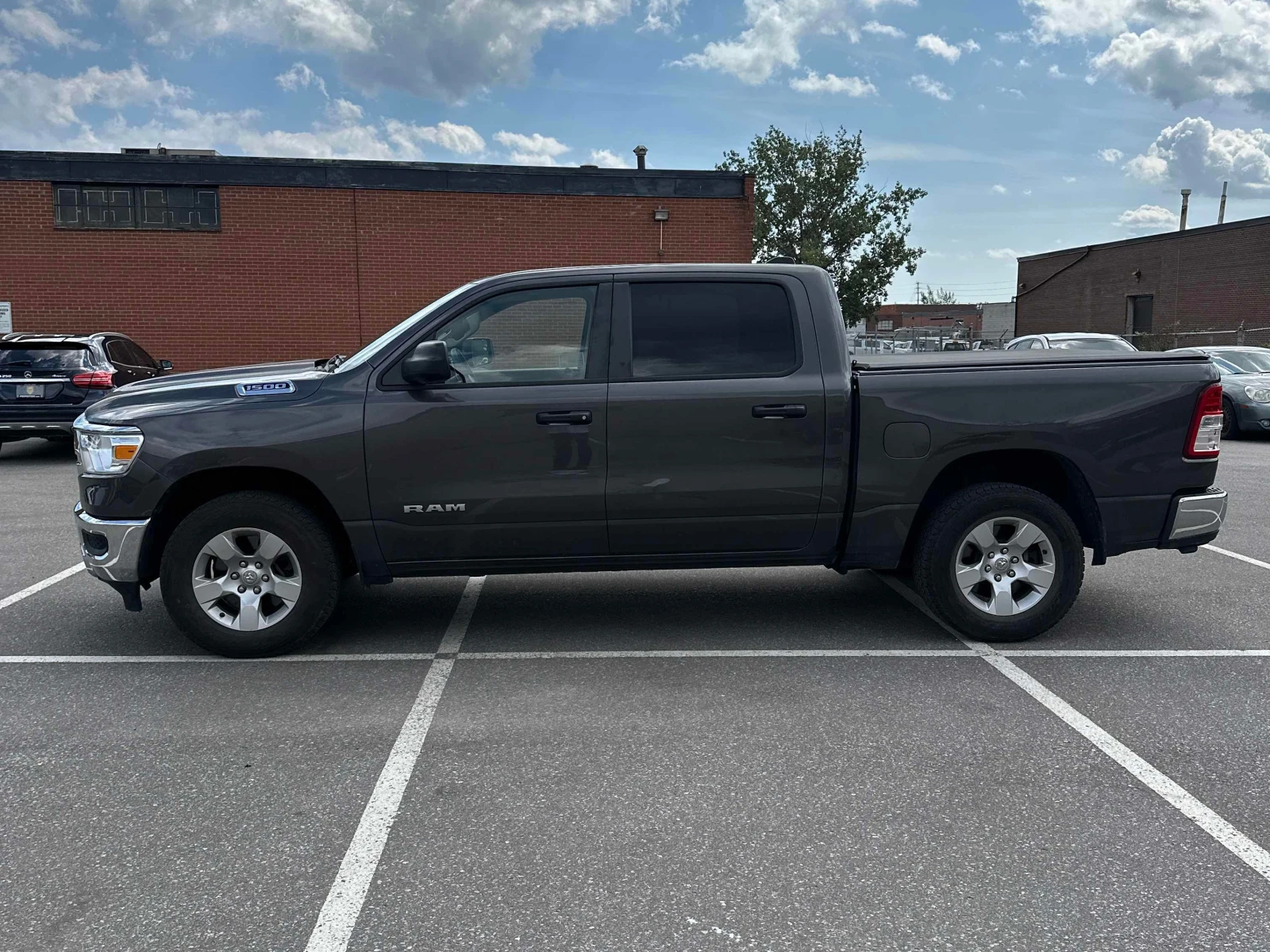 Dodge RAM 1500 * Tradesman * CARFAX * БЕЗ ПЪРВОНАЧАЛНА ВНОСКА, снимка 2 - Автомобили и джипове - 55875643