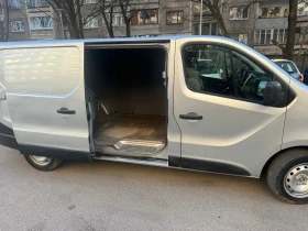 Renault Trafic Дълга база, снимка 12 - Бусове и автобуси - 53684773