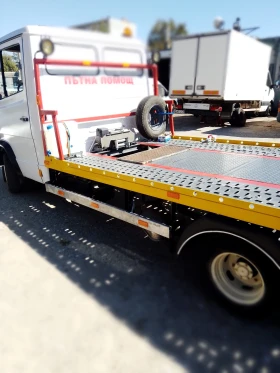 Mercedes-Benz 507 Пътна помощ, снимка 3