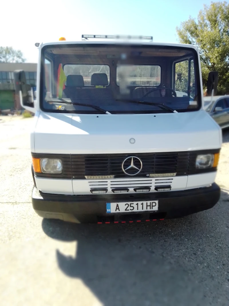 Mercedes-Benz 507 Пътна помощ, снимка 4 - Камиони - 52861393