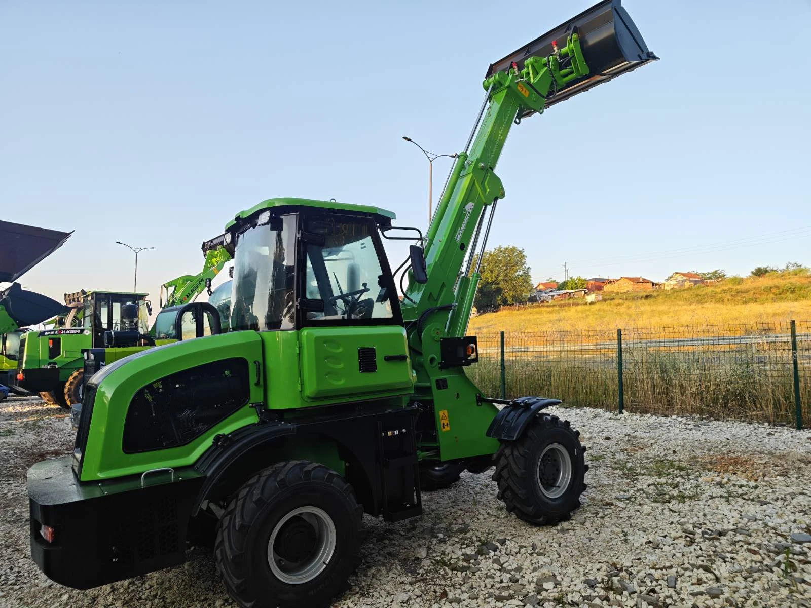 Телескопични товарачи Komatsu ЧИСТО НОВИ китайски, снимка 6 - Индустриална техника - 55018108