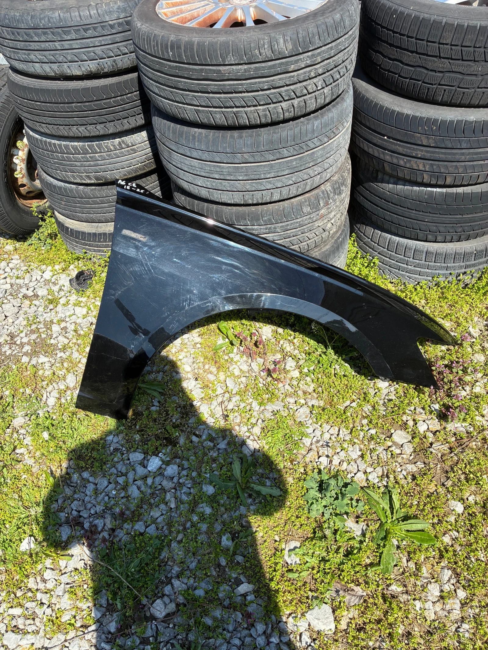 Десен калник Audi A6 C8. Ауди Ц6. 18-25г. Оригинален. , снимка 2 - Части - 54043974