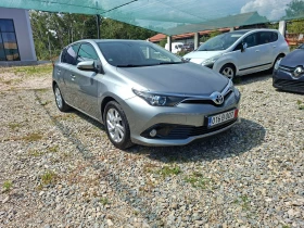 ������ Toyota Auris
