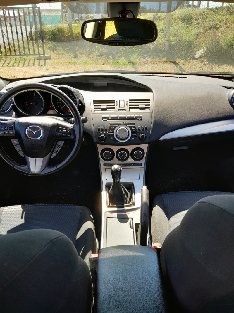 Mazda 3 2.2TDI, снимка 13 - Автомобили и джипове - 45930001