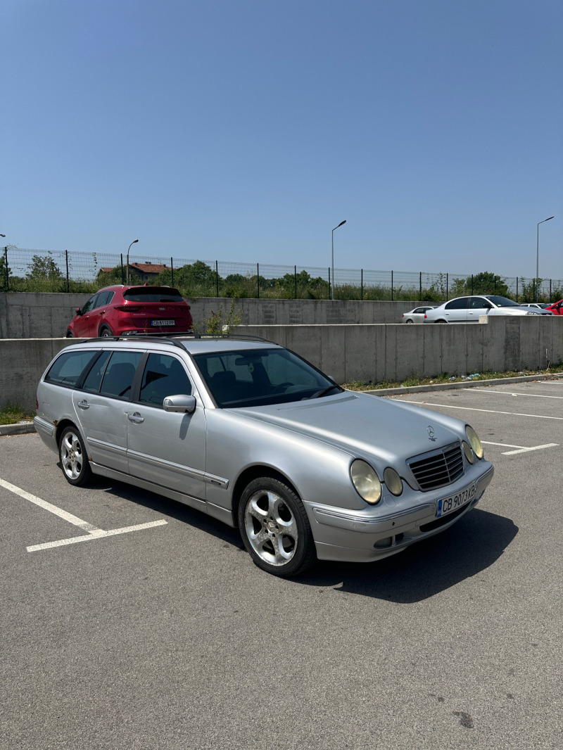 Mercedes-Benz E 270 CDI, снимка 2 - Автомобили и джипове - 46430655