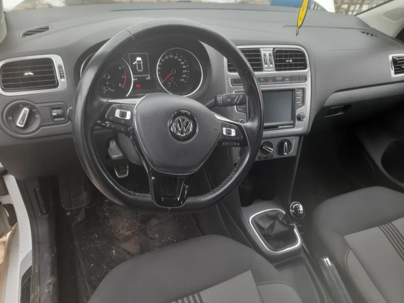 VW Polo 1.0 бензин , снимка 3 - Автомобили и джипове - 49663785