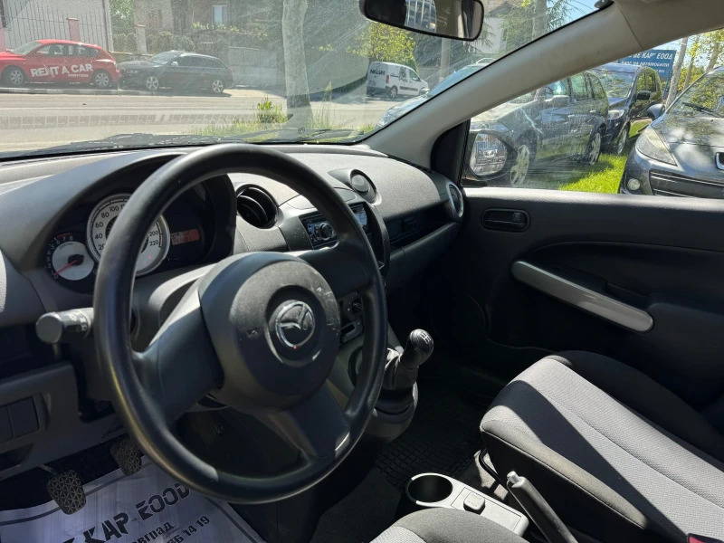 Mazda 2 1.4 BENZIN AUSTRIA, снимка 9 - Автомобили и джипове - 51192623