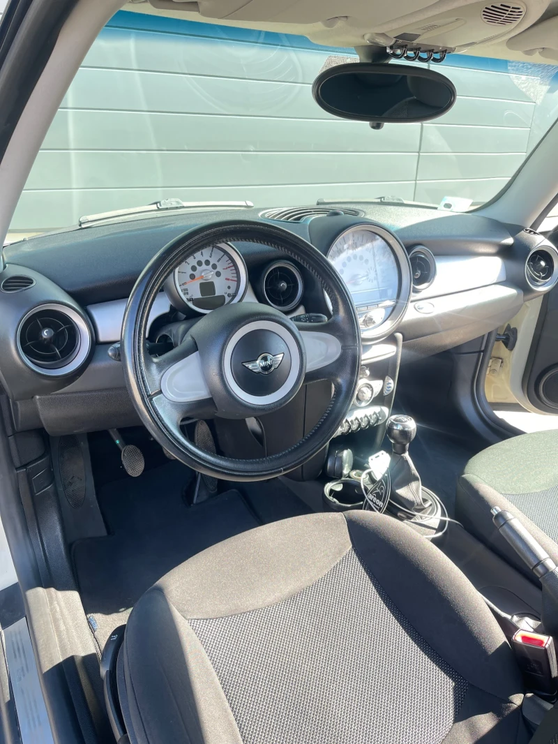 Mini One, снимка 4 - Автомобили и джипове - 51316562