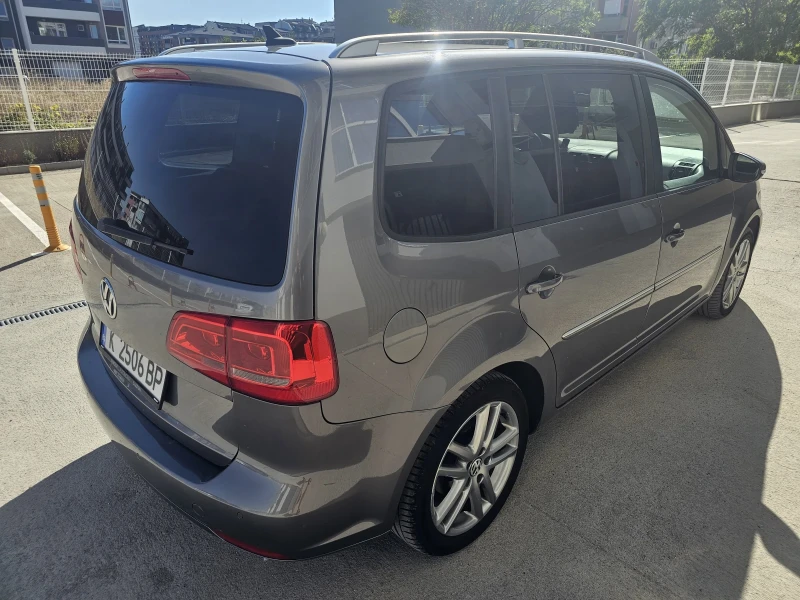 VW Touran, снимка 5 - Автомобили и джипове - 52125176