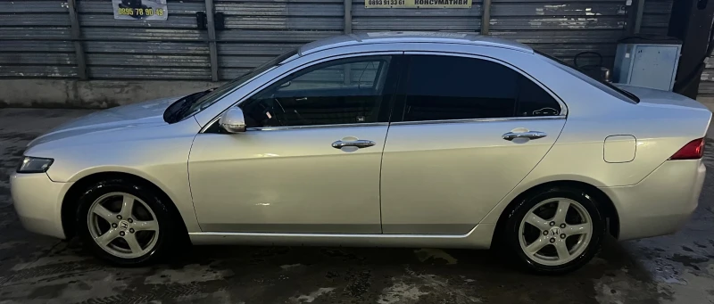 Honda Accord 2.0i, снимка 4 - Автомобили и джипове - 52449589