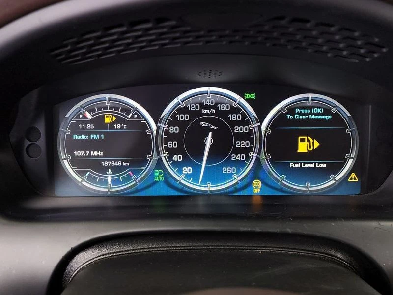Jaguar Xj 3.0 Automatic, снимка 8 - Автомобили и джипове - 55926414
