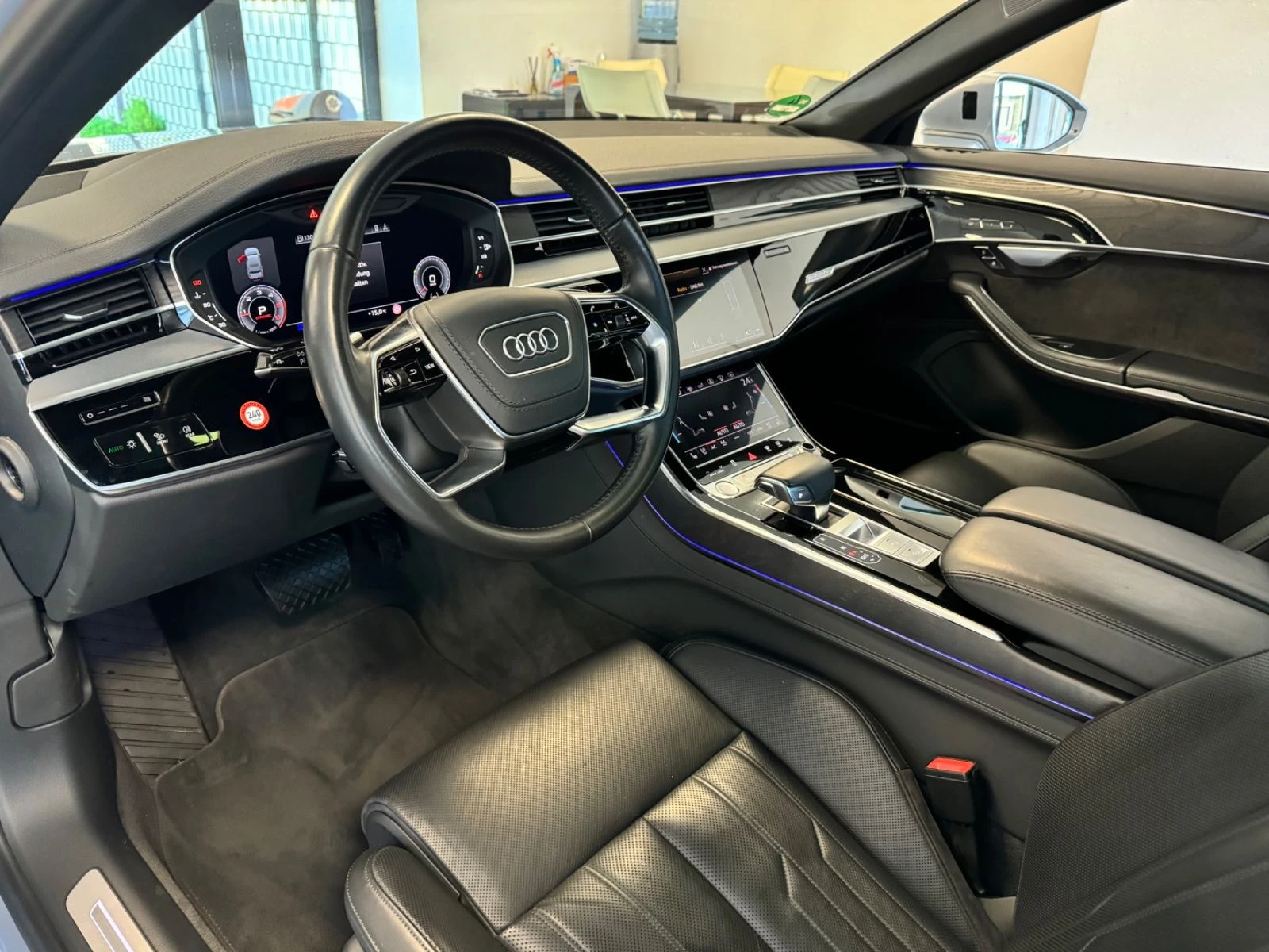 Audi A8 3.0TDI/286HP/S-LINE/QUATTRO/PANO/HUD/AMBI/907а - изображение 7