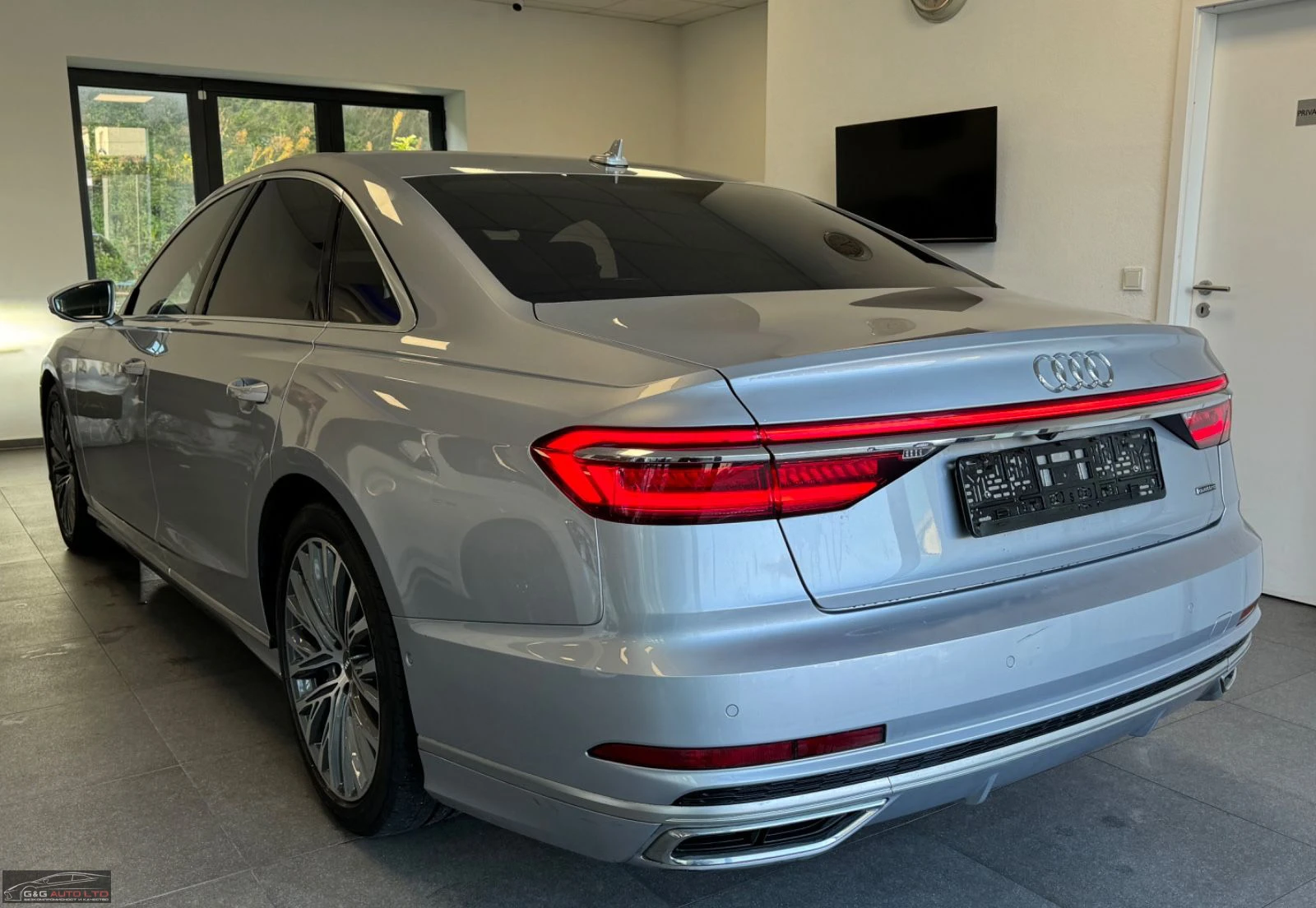 Audi A8 3.0TDI/286HP/S-LINE/QUATTRO/PANO/HUD/AMBI/907а - изображение 2